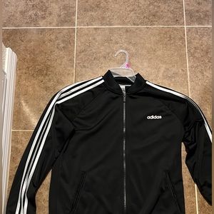 I don’t wear it no more and it’s still like new only wore a couple times .